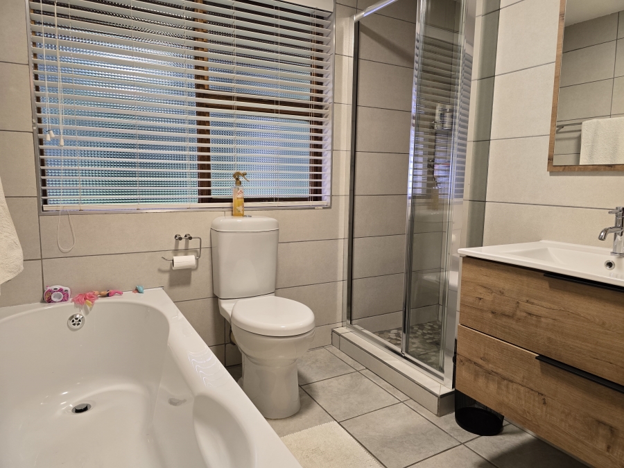4 Bedroom Property for Sale in Lakeland North West